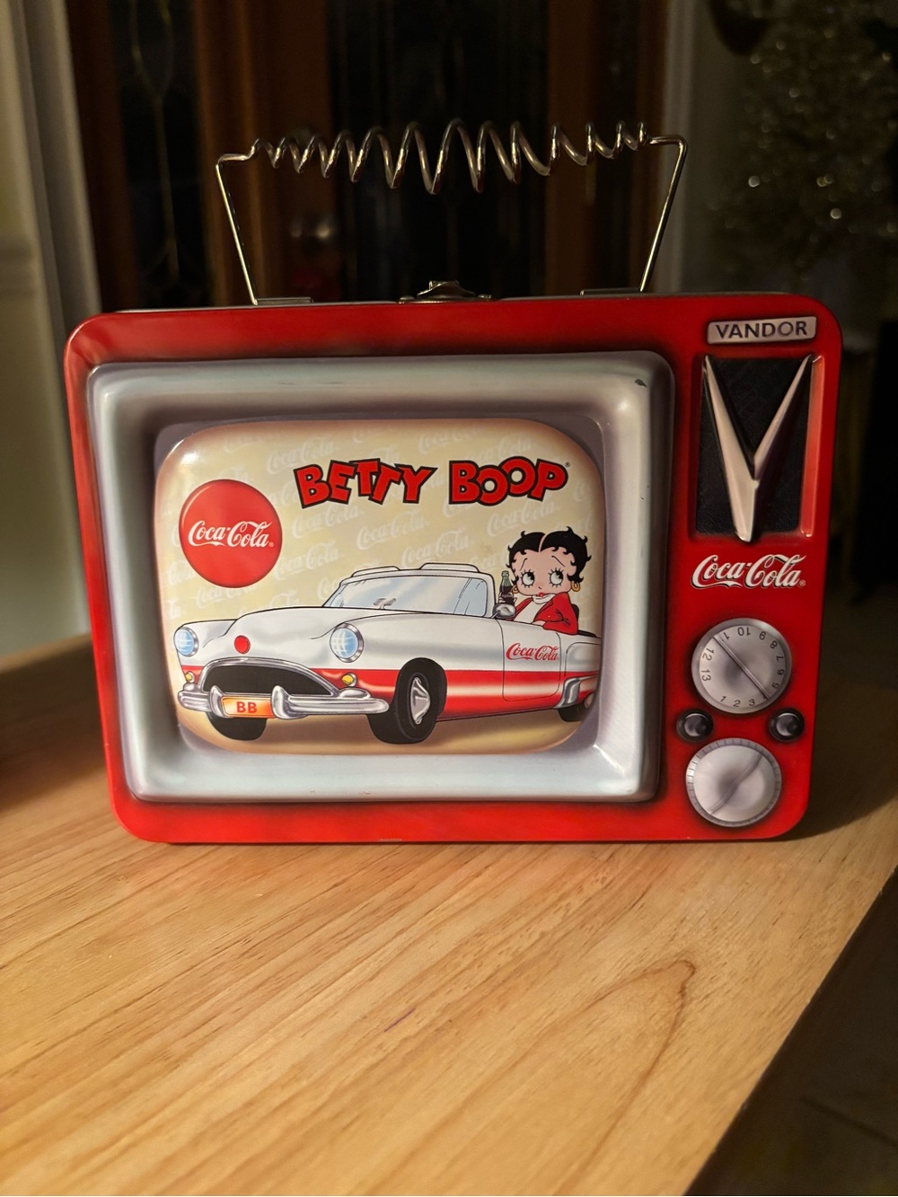 Vintage 2000 Vandor Betty Boop Coca-Cola TV Tin Tote Lunch Box